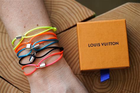 louis vuitton bracciale unicef|louis vuitton unicef bracelet black.